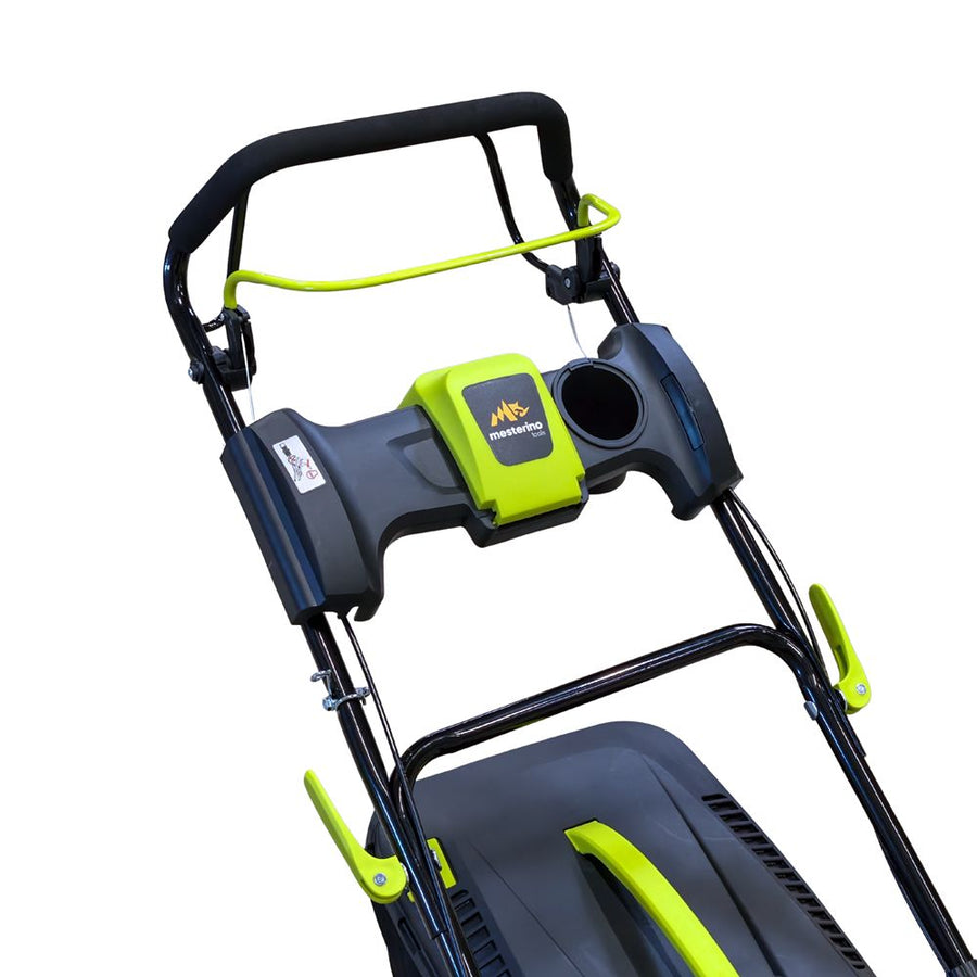 Masina autopropulsata pentru tuns iarba/gazon MESTERINO TOOLS MTBJXPM53N-196, sasiu metal, motor benzina, 196 cmc, 5 CP, latime taiere 53 cm, 8 nivele de taiere, sac colector 60 litri, evacuare laterala si mulcire