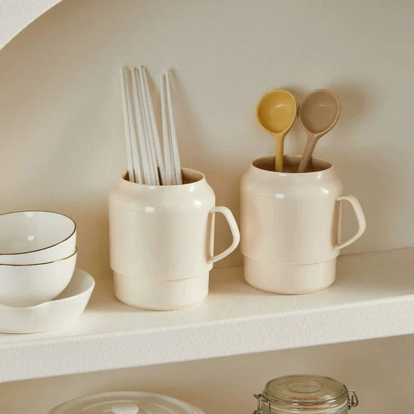 Suport ustensile bucatarie cu scurgere de tip cana, 13.5 cm x 11 cm, 14 cm, bej