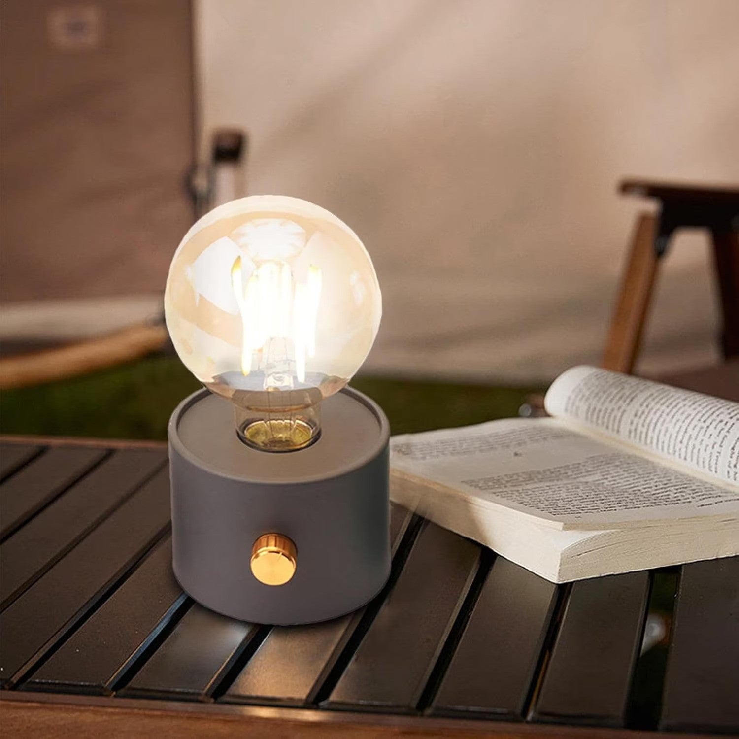 Veioza LED, lumina calda, neagra, alimentare baterii, moderna