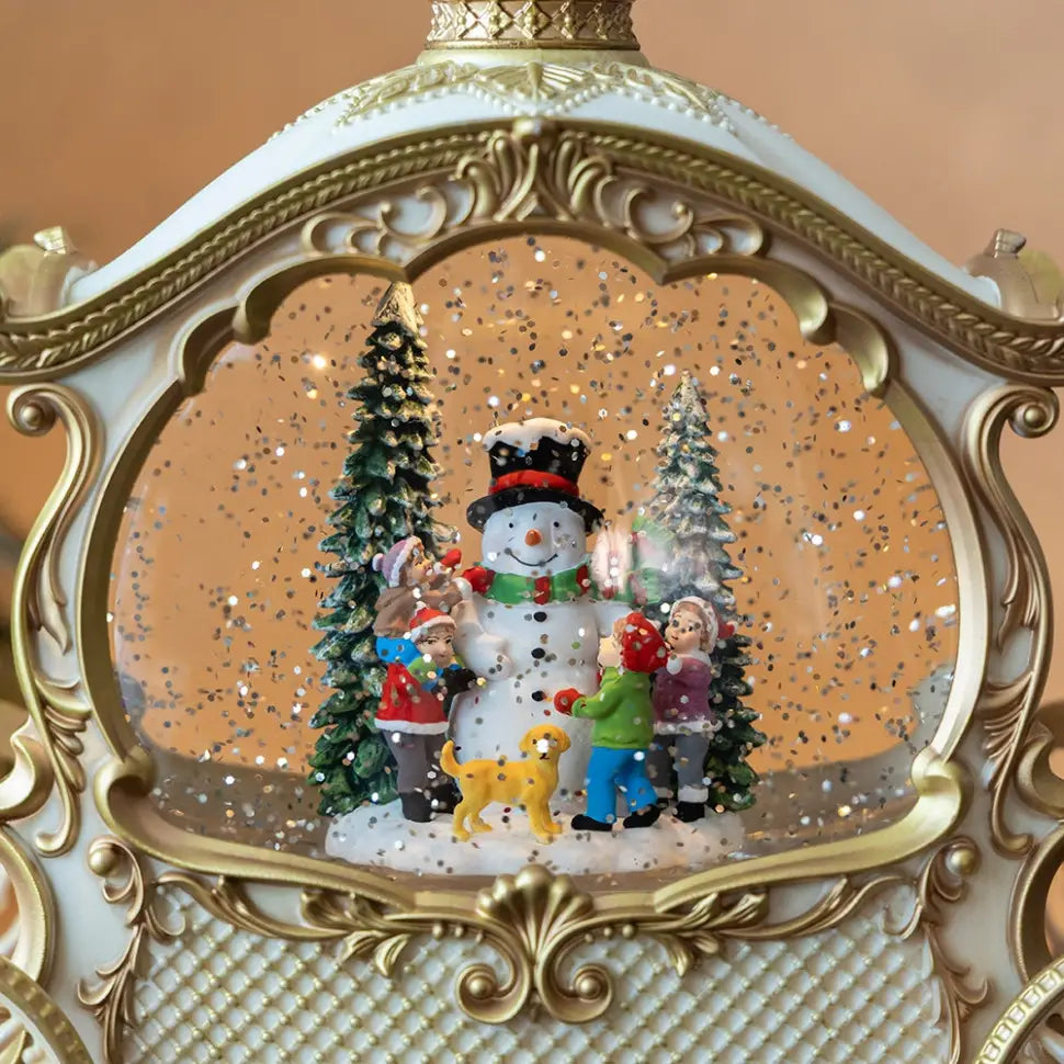 Felinar LED Luminos Premium "Caleasca Lui Mos Craciun", cu 8 Melodii si Invarte Zapada,USB,Baterii