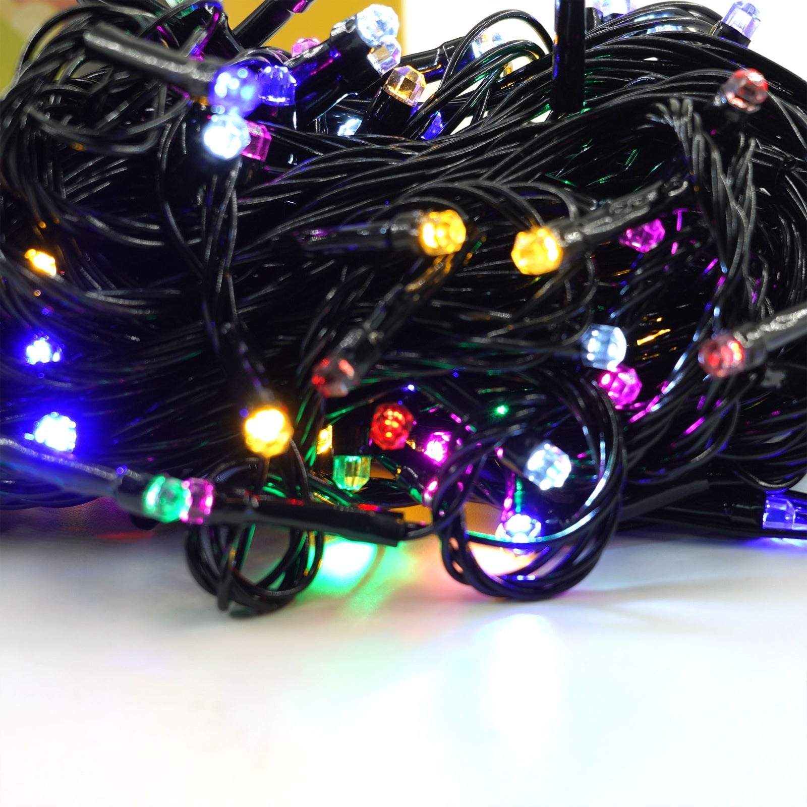 Instalatie de craciun muzicala, fir verde, tip sir, 100 led, lungime 10m, interior/exterior, interconectabila, alimentare la priza, multicolor