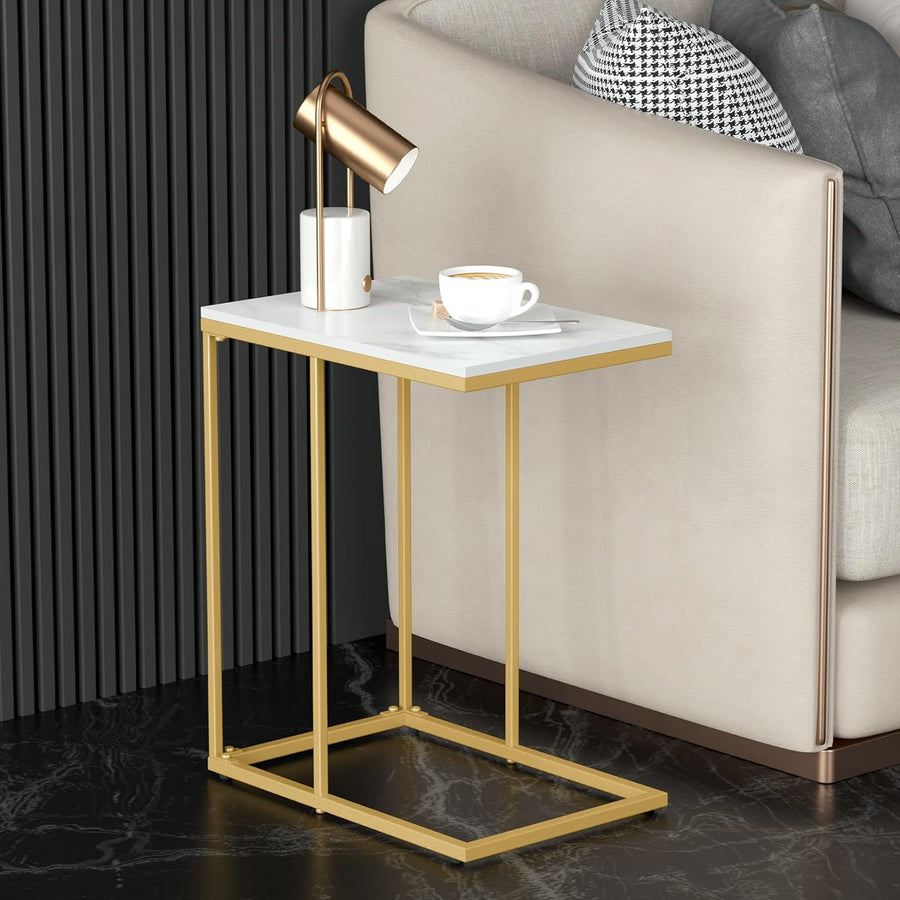RESIGILAT - Masuta laterala cu blat tip C, marmura lucios si picioare aurii, design modern 45 x 30 x 54 cm