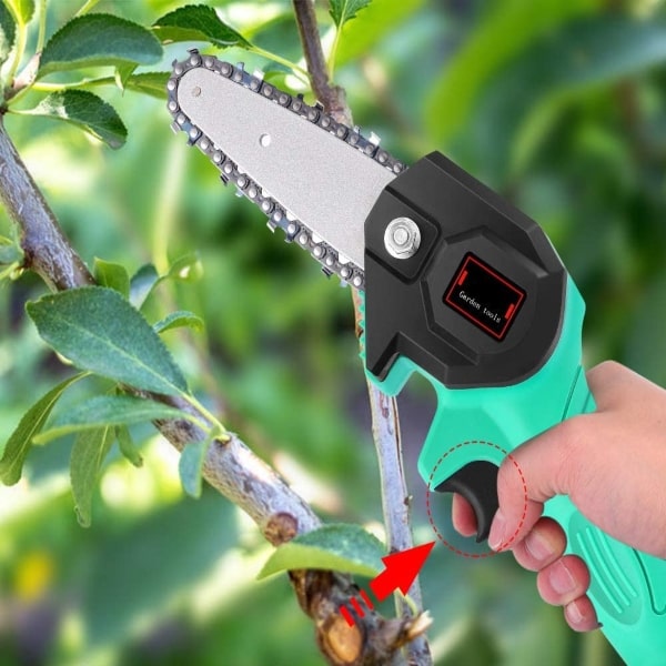 RESIGILAT - Mini fierastrau electric fara fir, cu lant 6 inch si 2 acumulatori 2000mah, 24V
