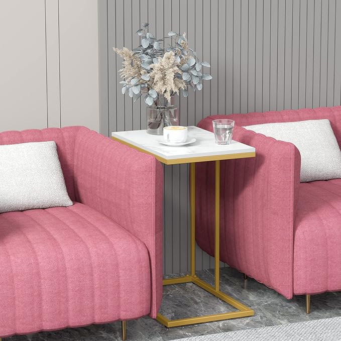 RESIGILAT - Masuta laterala cu blat tip C, marmura lucios si picioare aurii, design modern 45 x 30 x 54 cm