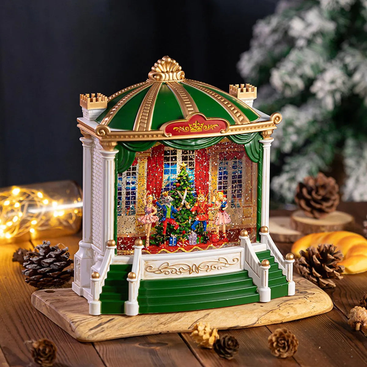 Glob de Zapada LED Scena Balet Spargatorul de Nuci – Decor Clasic cu Ninsoare, sunete si Lumini, 25x20x10 cm