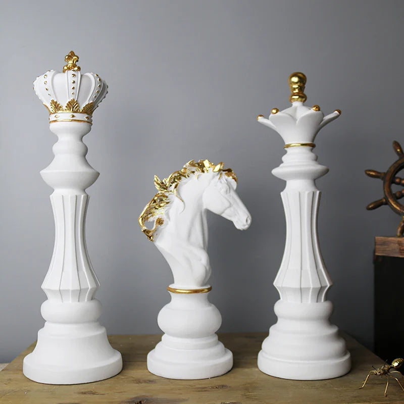 Statuete Sah Premium, Ornamente Regi, Dame, Calareti, Sculpturi Rasina, Decor Casa