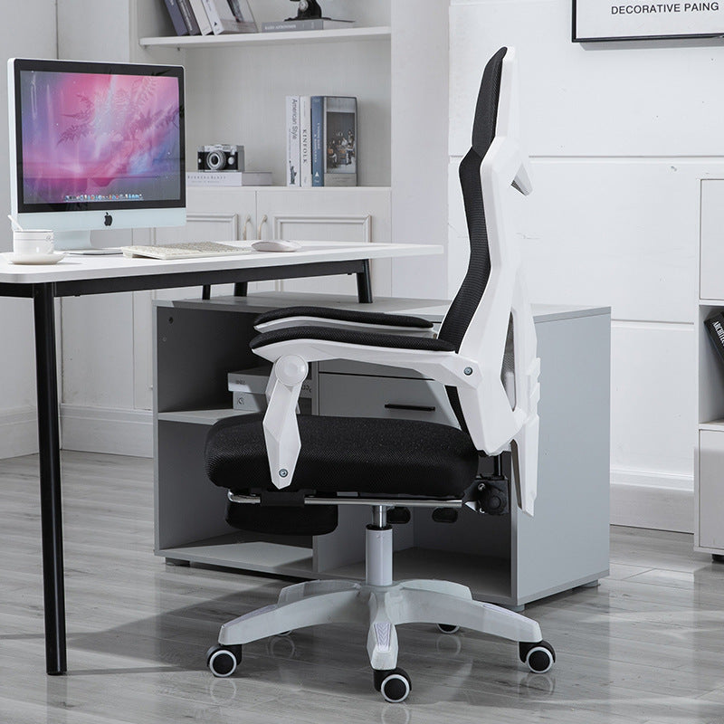 RESIGILAT - Scaun de Gaming Ergonomic Predator cu spătar ventilat și design futurist