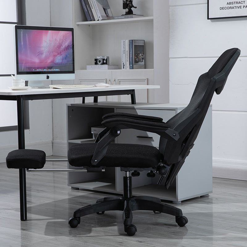 RESIGILAT - Scaun de Gaming Ergonomic Predator cu spătar ventilat și design futurist