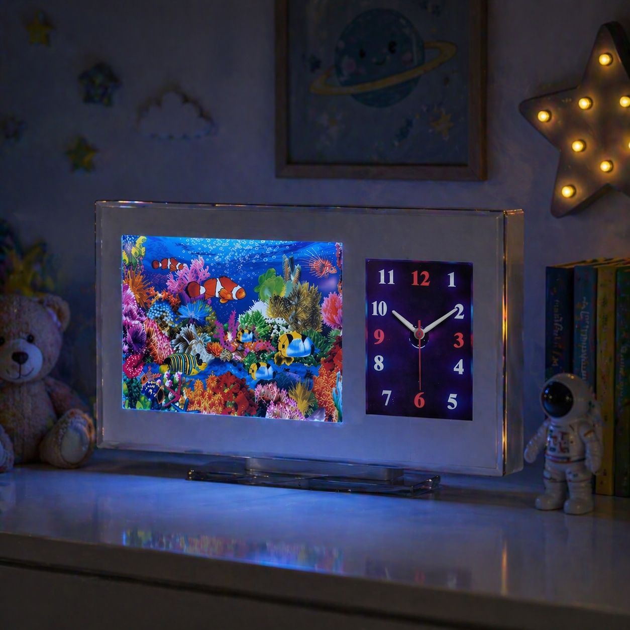 Ceas LED decorativ cu acvariu animat si pesti colorati in miscare si lumina ambientala, 42 x 25 x 9cm