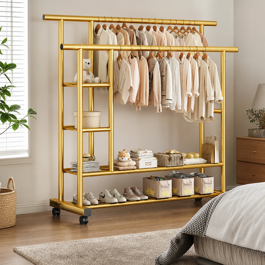 Suport de haine, mobil cu roți, potrivit pentru uz casnic  - in context de utilizare