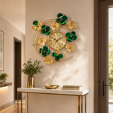 Ceas de Perete Decorativ Premium Floral, Design Auriu cu Verde, Fier, Mecanism Quartz, 60 cm - in context de utilizare