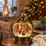 Felinar Decorativ Premium de Crăciun cu Moș Crăciun, Muzică, Lumină Caldă LED și Efect de Ninsoare – 20 × 11 cm - in context de utilizare