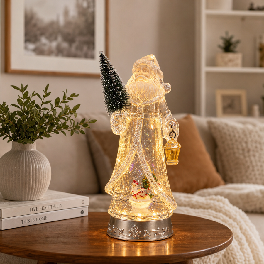 Decorațiune Premium Moș Crăciun Luminos cu Brad, Felinar și Efect Strălucitor – 30 cm - in context de utilizare