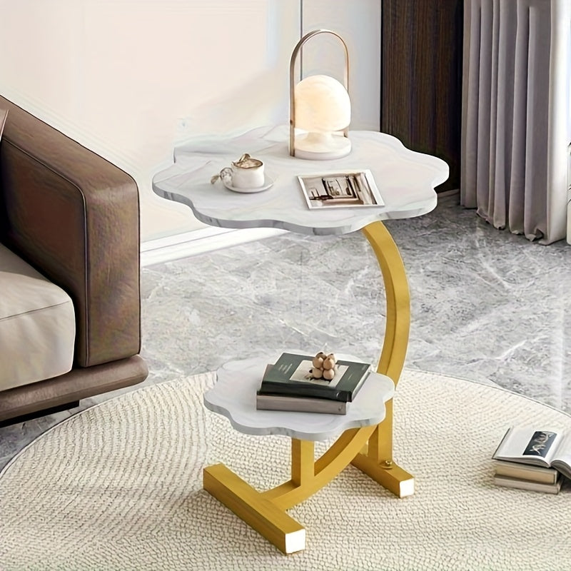 Masuta moderna cu doua rafturi in forma de floare, blat 40 cm si cadru metalic auriu, design elegant 60 cm inaltime