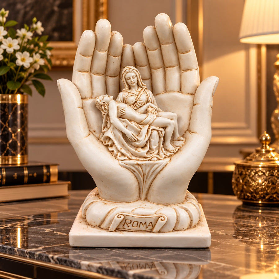 Statuetă Religioasă Pietà în Mâini Protectoare – 16,5 × 9,5 cm - detaliu produs