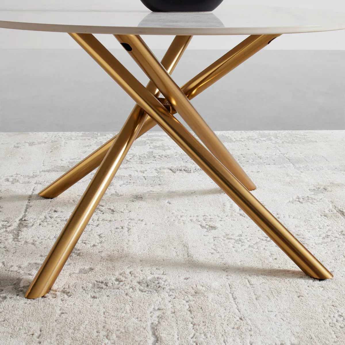 Masa de Cafea Rotunda 70x70x44 cm cu Blat Alb si Picioare Auriu – Design Modern Premium