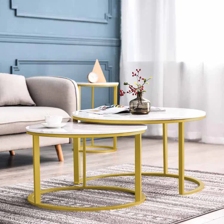 Set 2 masute rotunde de cafea cu efect de marmura, blat MDF, cadru metalic auriu, 70x45 cm si 50x38 cm