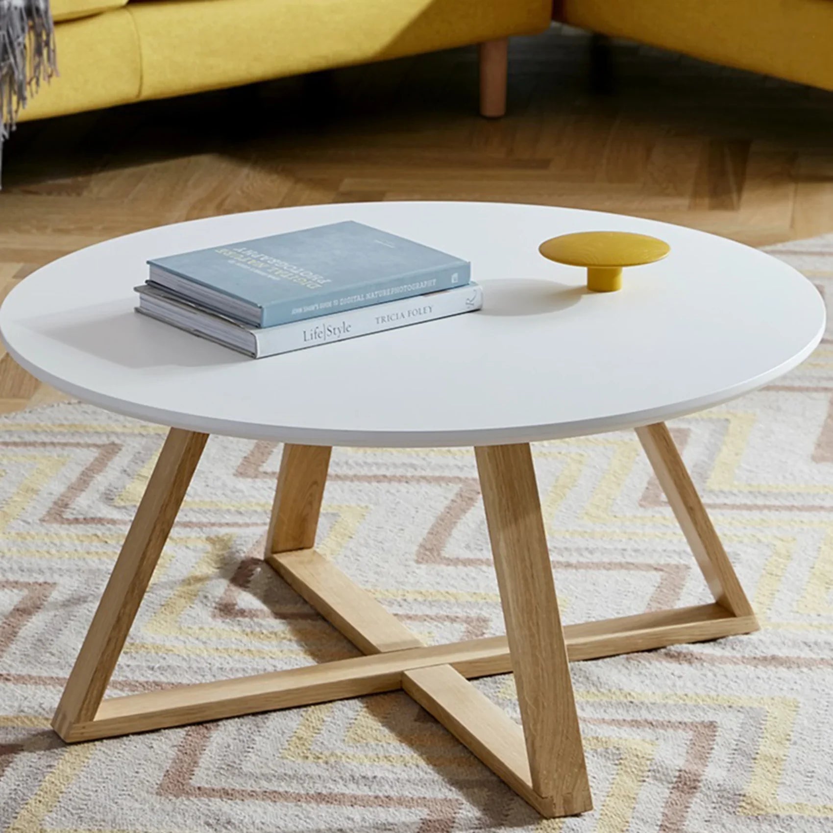 Masuta de cafea alba cu picioare din lemn natural 80x39 cm