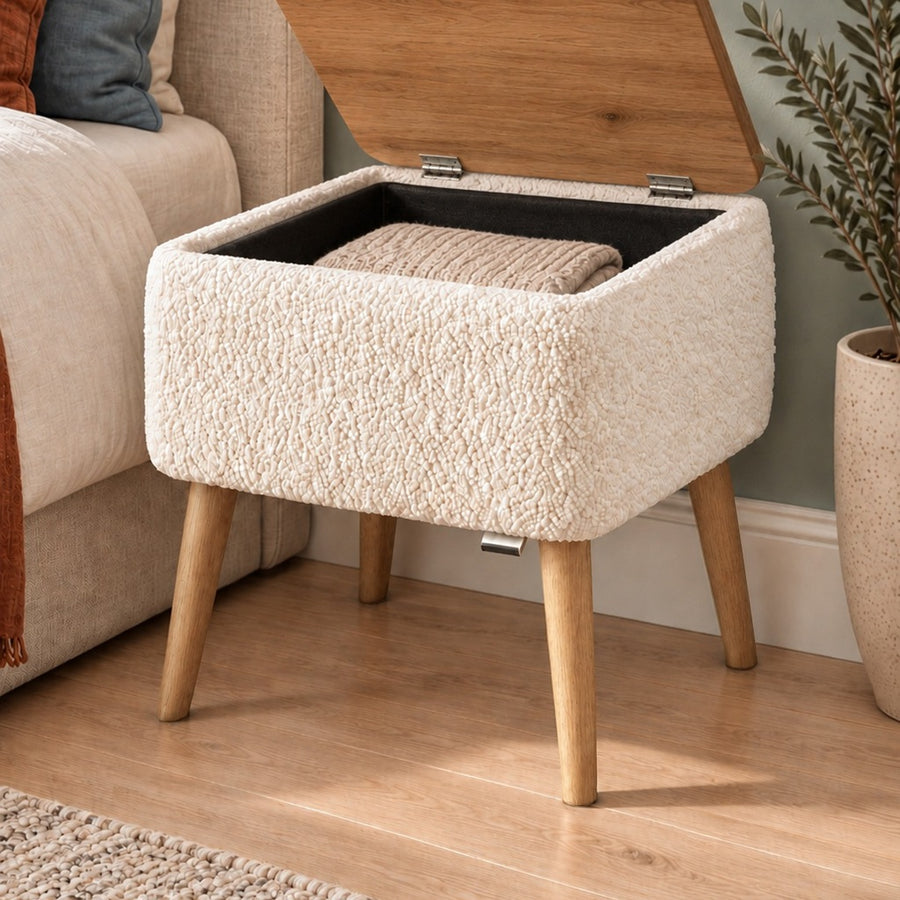 Noptiera cu Depozitare Boucle Alb 45x35x45cm Blat aspect Lemn Natural Picioare Lemn, colectie Teddy