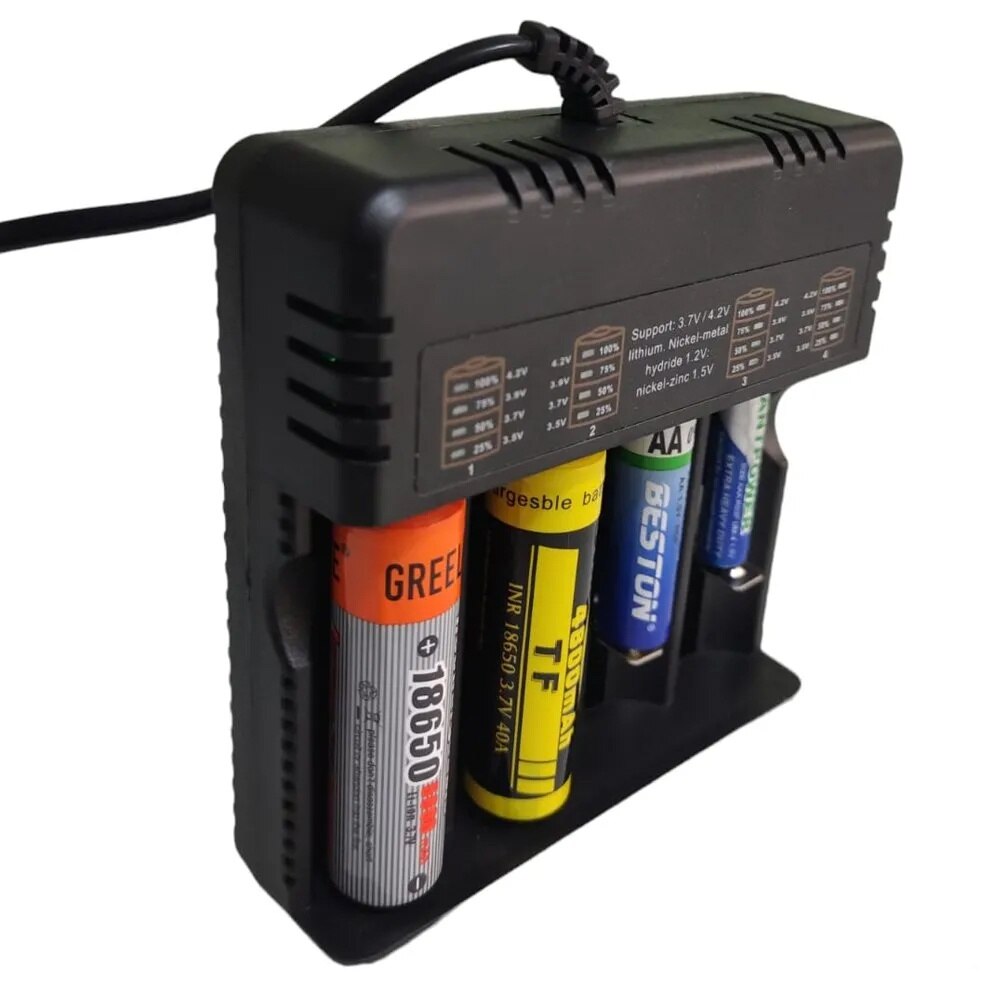 Incarcator baterii Li-ion HD-4882B, 4 sloturi 4.2V 4000mA pentru 18650 26650 14500 16340