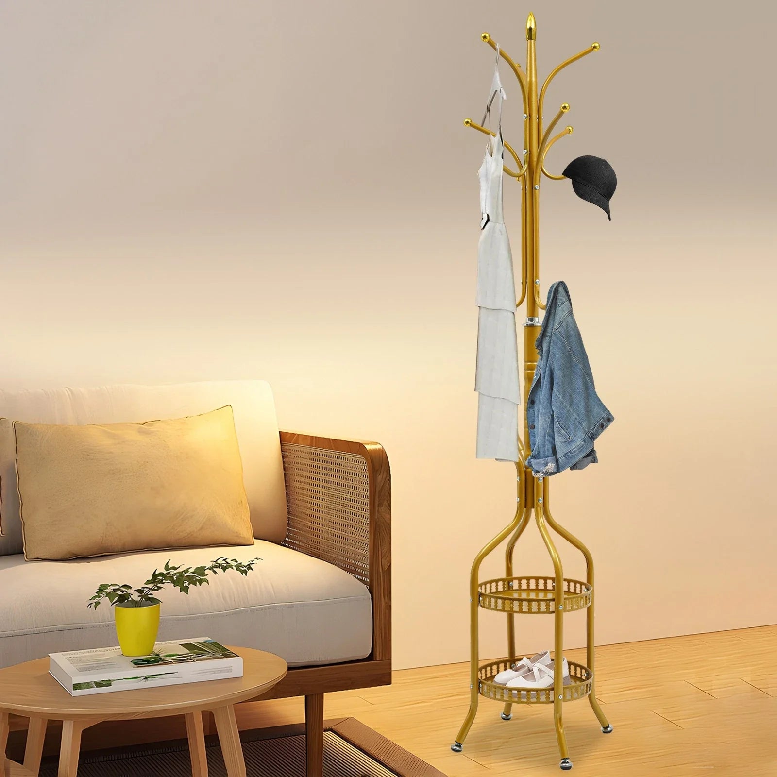 RESIGILAT - Cuier de podea metalic auriu, 34 x 189 cm, cu carlige multiple si 2 rafturi de depozitare, tip hall tree, pentru hol, dormitor sau birou