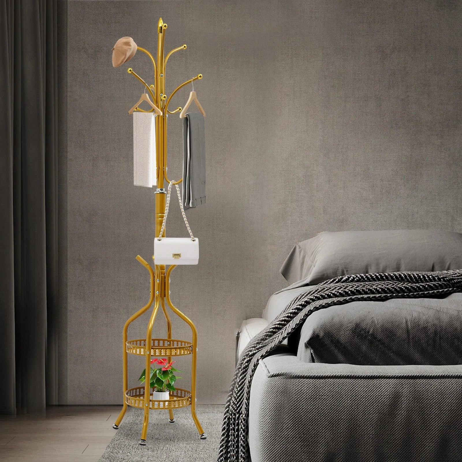 RESIGILAT - Cuier de podea metalic auriu, 34 x 189 cm, cu carlige multiple si 2 rafturi de depozitare, tip hall tree, pentru hol, dormitor sau birou