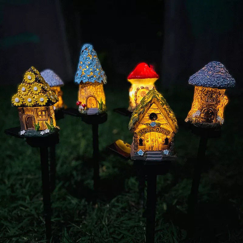 Lampa decorativa de gradina cu încarcare solara, model casuta din povesti