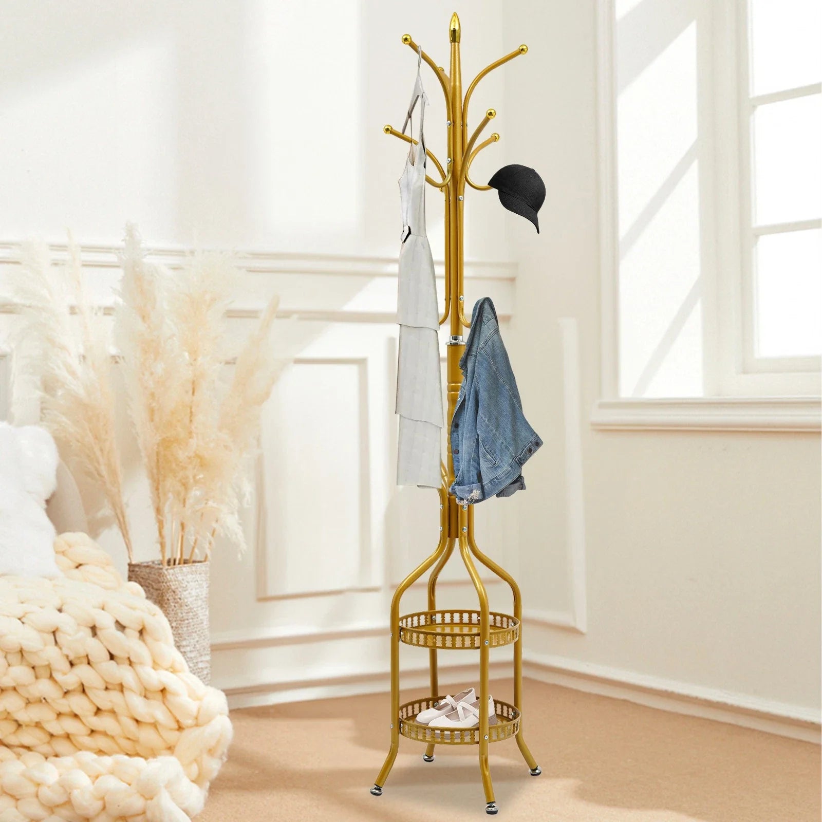 RESIGILAT - Cuier de podea metalic auriu, 34 x 189 cm, cu carlige multiple si 2 rafturi de depozitare, tip hall tree, pentru hol, dormitor sau birou